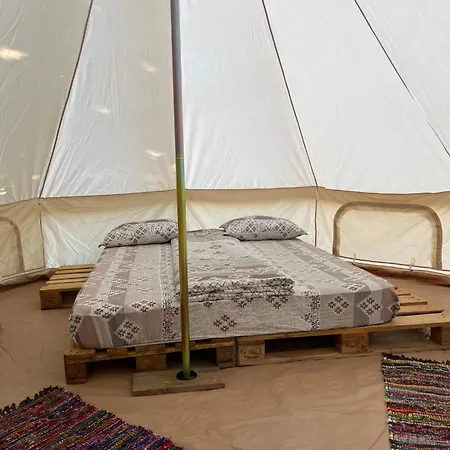 キャンプ場 Campingul Apusenilor