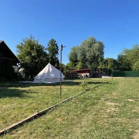 キャンプ場 Campingul Apusenilor *